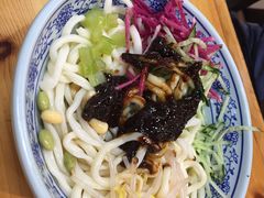 老北京炸酱面-门框胡同百年卤煮(鸟巢店)