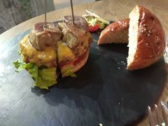 -HIGH FIVE哈福手工汉堡(桂林路店)