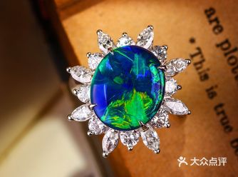 「BESTFORU珠宝」看到欧泊就总是能让我想起梵高