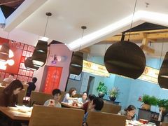 大堂-怪噜范·老贵阳街头名小吃(鸿通城店)