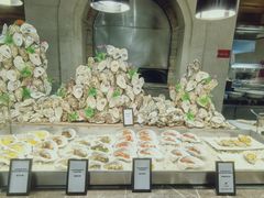 -广州万富希尔顿酒店·感趣自助餐厅·金秋蟹宴生蚝海鲜刺身烧烤