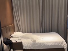 -格派影音酒店(岗厦地铁站店)