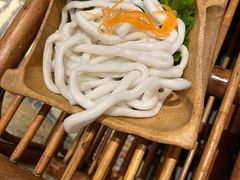 -老牌坊云南鱼豆花火锅(爱建店)