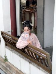 -一揽芳华汉服旗袍体验馆(拙政园店)