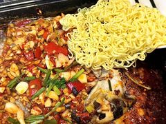 -黑猫馋纸包鱼(阳光店)