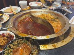 -沸炉重庆老火锅(军事博物馆店)