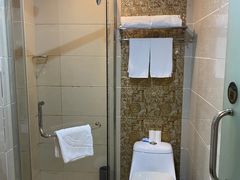 -汀洲酒店(苏州奥体中心地铁站店)