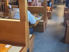 -呷哺呷哺(凯旋广场店)