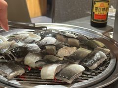 -围炉肉舍•炭烤活鳗•丹东海鲜烤肉(步行街店)