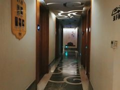 -新盈光·云会所(百丈东路店)