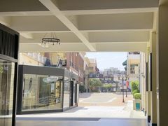 -王府井奥莱临潼小镇(临潼店)