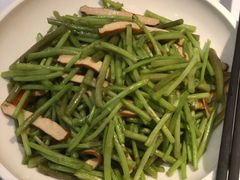 芦蒿炒香干-小厨娘淮扬菜(六合欢乐港店)