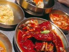 -草家酱蟹炭火烤肉店(珲春南路二店)