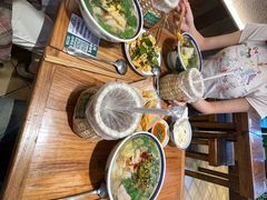 -云阿蛮云南生烫牛肉米线(奉贤路店)