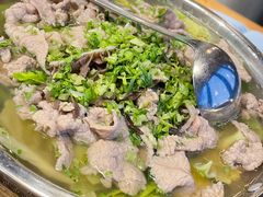 跷脚牛肉-肖四女·江湖菜(临港店)