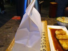 -沪小二炭火蛙锅(淮海中路美食不夜城店)