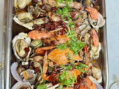 -老东镇啤酒屋海鲜加工·蒸汽海鲜·海鲜烧烤(台东店)