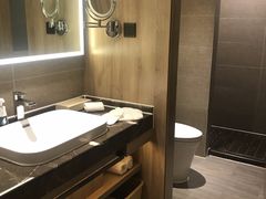 -长沙省政府地铁站亚朵酒店