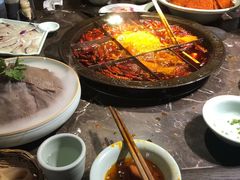屠场水牛毛肚-红九格老火锅(三峡广场店)