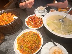 -万重锦·人文川菜馆(骡马市店)