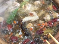 连州果园鸡-威邵鸡煲(西华路总店)