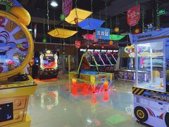 -直通车欢聚中心(崇州万达店)