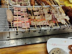 -哈尔滨小酒馆·鲜肉现穿自助烧烤(康新花园店)