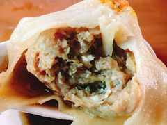 蟹粉小笼包-忆秦园小笼包(惠山古镇总店)