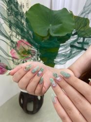 -花岐款式专研健康美甲沙龙