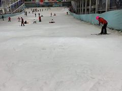 -乔波室内滑雪场