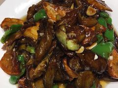 -老码头黑皮肘子锅包肉(赣水路店)