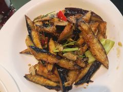 -梅飞酒家(名辉豪庭店)