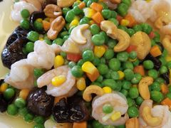 青豆虾仁-谢师酒家