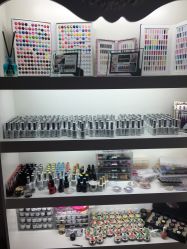 -Y.F 美妆美体工作室