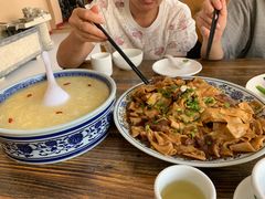 -壹阁胡羊焖饼(特色小吃街店)