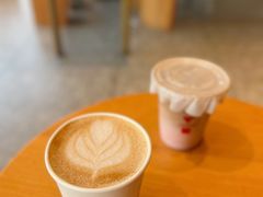 生水牛乳拿铁-代数学家algebraist(仙林金鹰店)