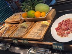 -金马门国际美食百汇(珞喻路店)