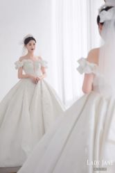 -Lady  Jane高端婚纱礼服馆