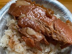-梁阿婆廿年老牌扣肉糯米饭