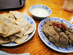 老北京炸灌肠-门框胡同百年卤煮(新街口店)