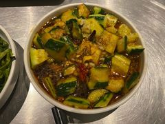 -龙巢盱眙龙虾·牛蛙·烧烤宵夜(八卦岭店)