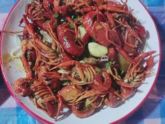 -老街烧烤大排档·地道湖北菜·龙虾馆(汉口火车站店)