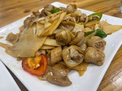 -盛燕泥丁粥