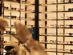 -LensCrafters亮视点·OAKLEY精选(静安嘉里中心店)