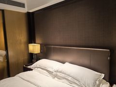 -中山利和希尔顿酒店