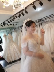 -雪莉美妆婚纱馆