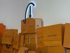 -聚云奢二手奢侈品黄金手表包包回收·中古店(三里屯总店)