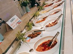 自助取餐区-绿岛港轩海鲜烤肉涮锅自助餐厅