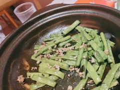-老班长·小龙虾·鲜货烧烤大排档(金街美地店)