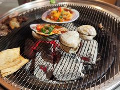 -围炉肉舍•炭烤活鳗•丹东海鲜烤肉(步行街店)